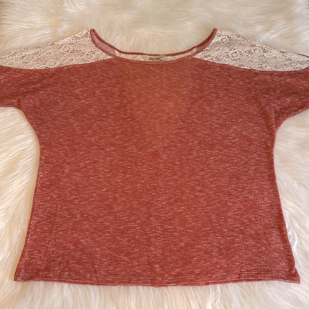 Women’s L Decree Lace 1/2 Sleeve Shirt